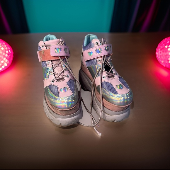 Sugar Thrillz Shoes - Size 8 Platform Sneakers